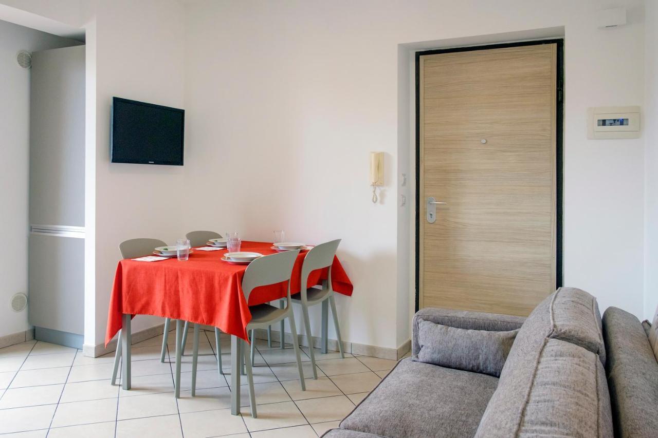 Magico Apartments - 450M Dalla Spiaggia Capo dʼOrlando Exterior foto